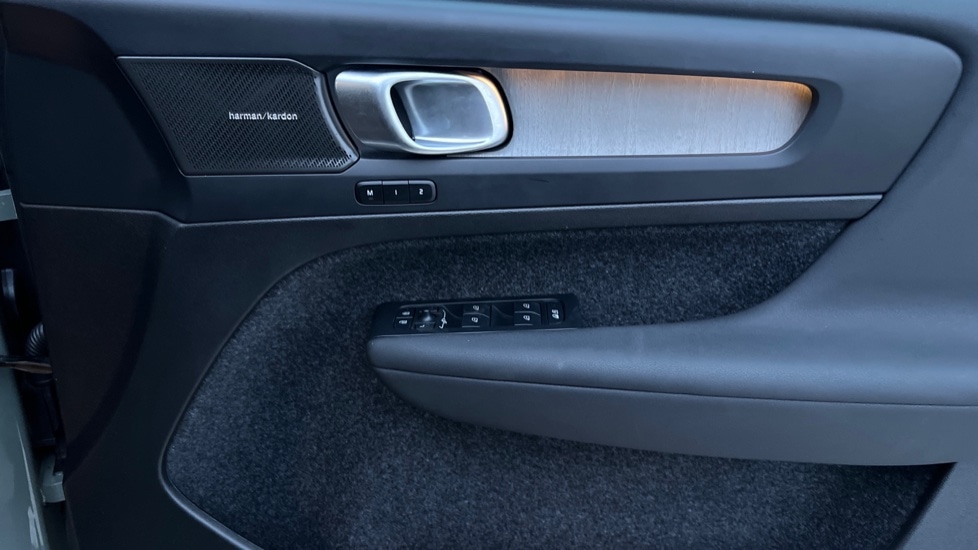 Used Volvo XC40 2025 for sale - 76874328: Photo 15