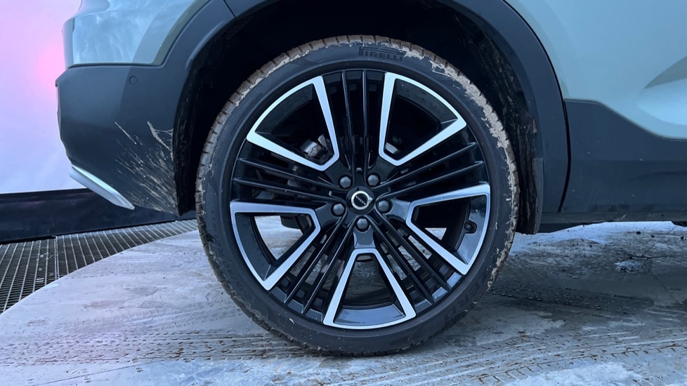 Used Volvo XC40 2025 for sale - 76874328: Photo 16