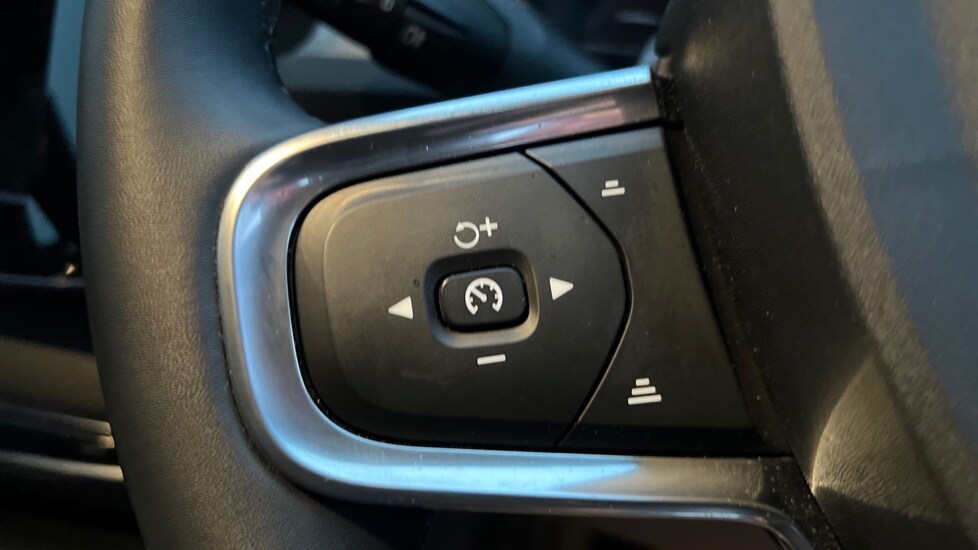 Used Volvo XC40 2025 for sale - 76874328: Photo 18