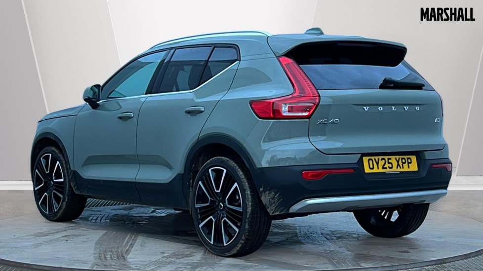 Used Volvo XC40 2025 for sale - 76874328: Photo 2