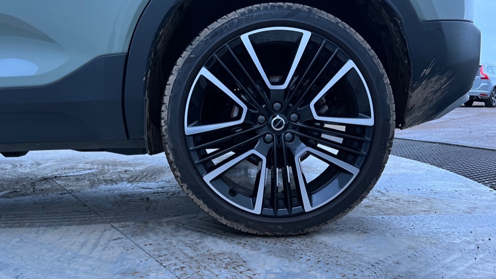 Used Volvo XC40 2025 for sale - 76874328: Photo 25