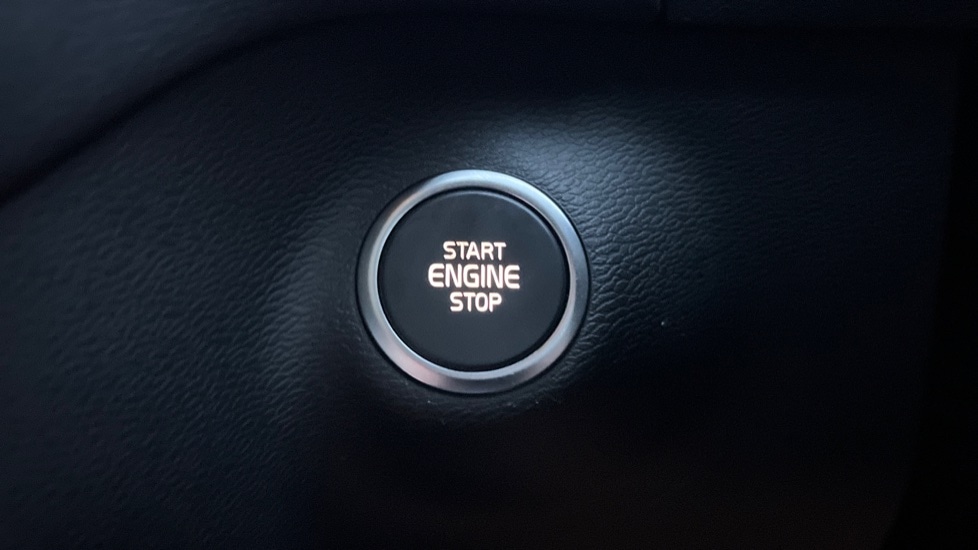 Used Volvo XC40 2025 for sale - 76874328: Photo 27