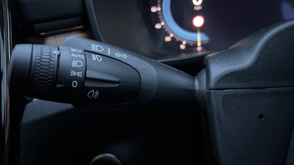 Used Volvo XC40 2025 for sale - 76874328: Photo 28