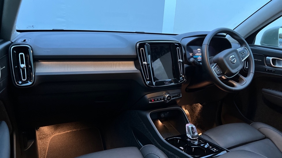 Used Volvo XC40 2025 for sale - 76874328: Photo 4