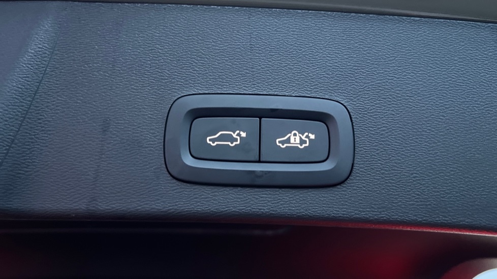 Used Volvo XC40 2025 for sale - 76874328: Photo 45