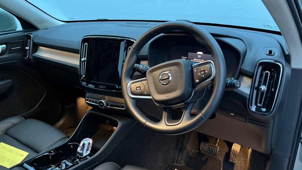 Used Volvo XC40 2025 for sale - 76874328: Photo 5