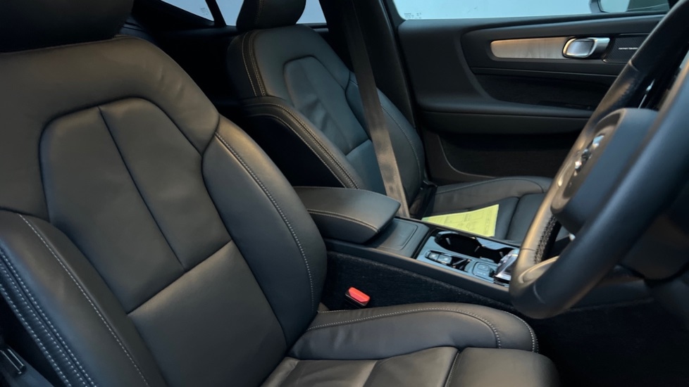 Used Volvo XC40 2025 for sale - 76874328: Photo 9