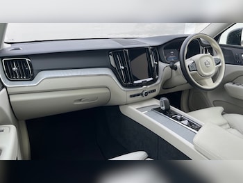 Used Volvo XC60 2023 for sale - 76393565: Photo