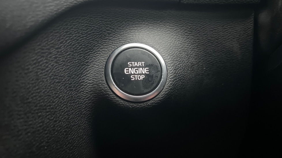 Used Volvo XC40 2021 for sale - 77067875: Photo 27