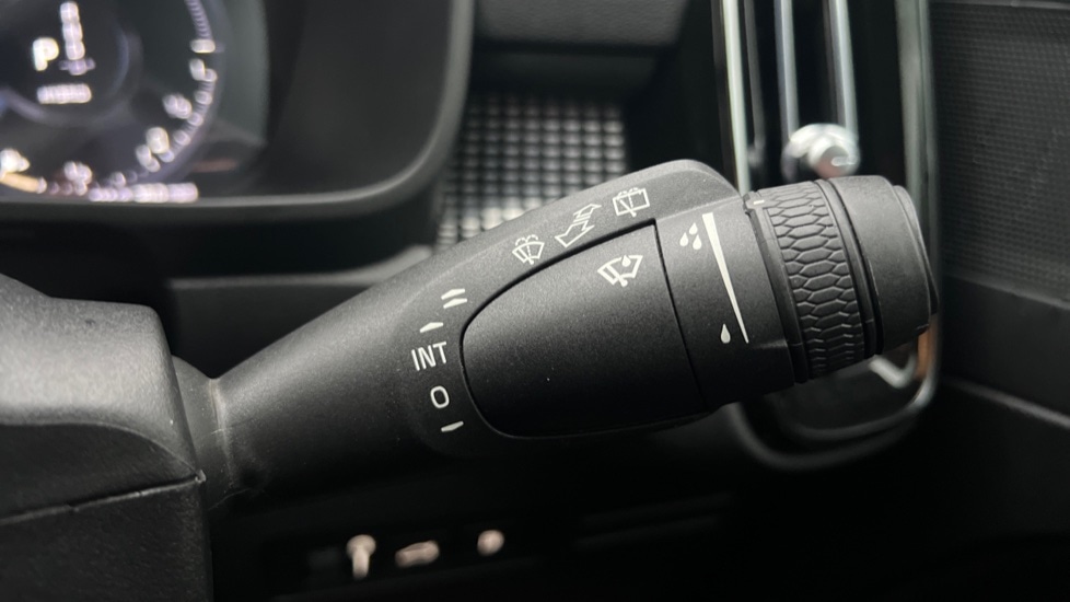 Used Volvo XC40 2021 for sale - 77067875: Photo 29