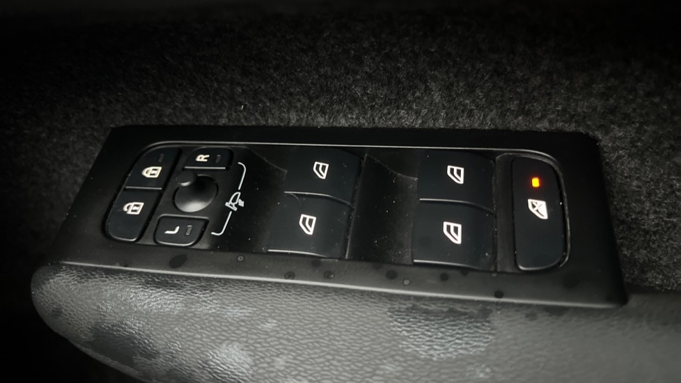 Used Volvo XC40 2021 for sale - 77067875: Photo 31