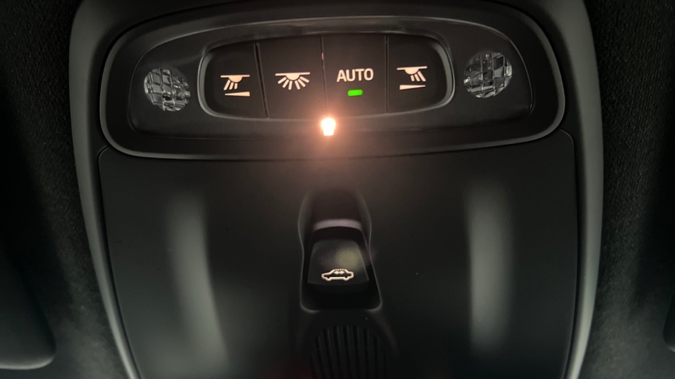 Used Volvo XC40 2021 for sale - 77067875: Photo 35