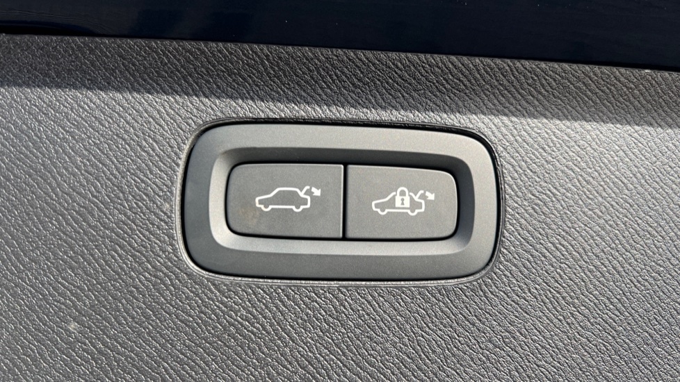 Used Volvo XC90 2025 for sale - 76872716: Photo 45