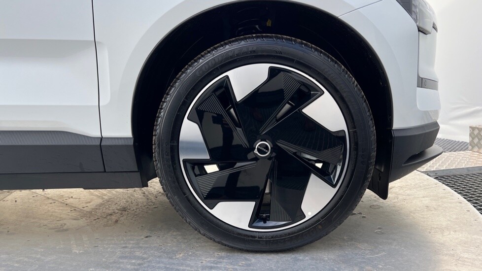 Used Volvo EX30 2025 for sale - 76168565: Photo 24