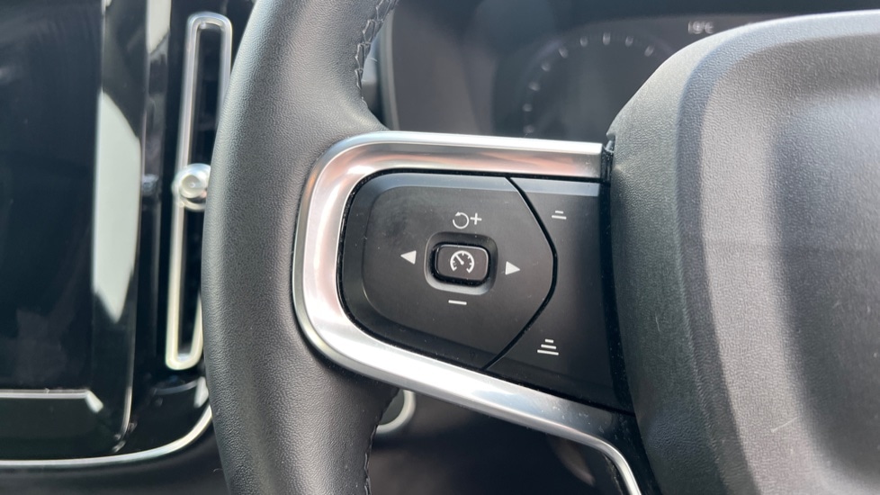 Used Volvo XC40 2022 for sale - 76112079: Photo 18