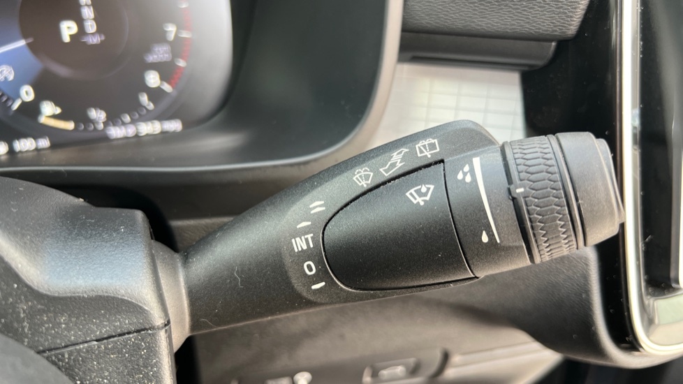 Used Volvo XC40 2022 for sale - 76112079: Photo 29