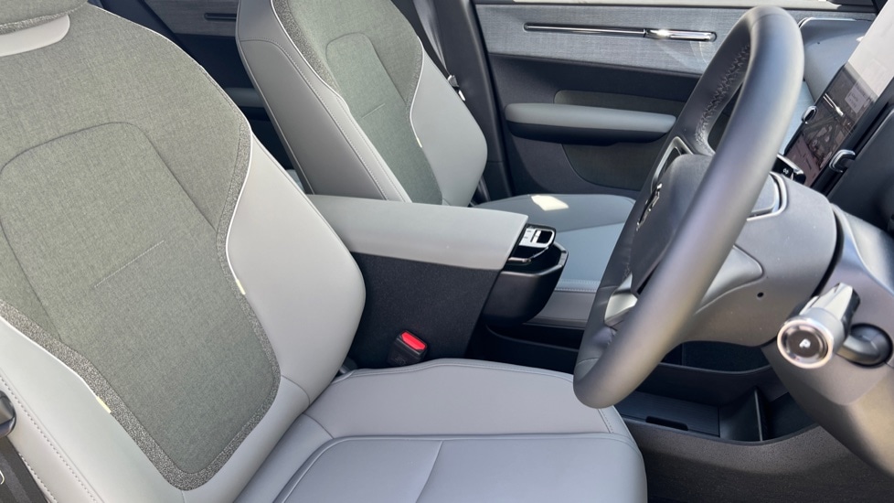 Used Volvo EX30 2025 for sale - 76868270: Photo 9