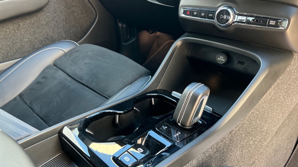 Used Volvo XC40 2022 for sale - 76874074: Photo 14