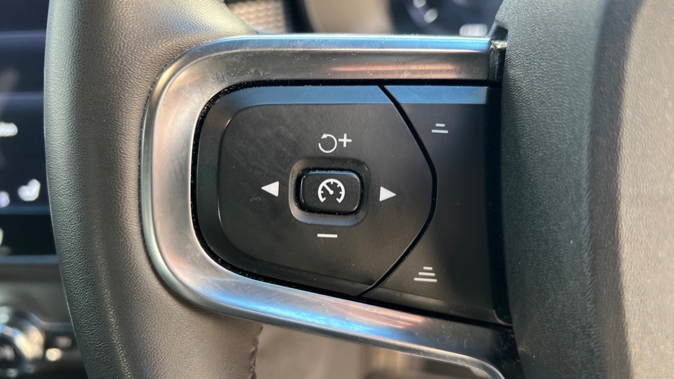 Used Volvo XC40 2022 for sale - 76874074: Photo 18