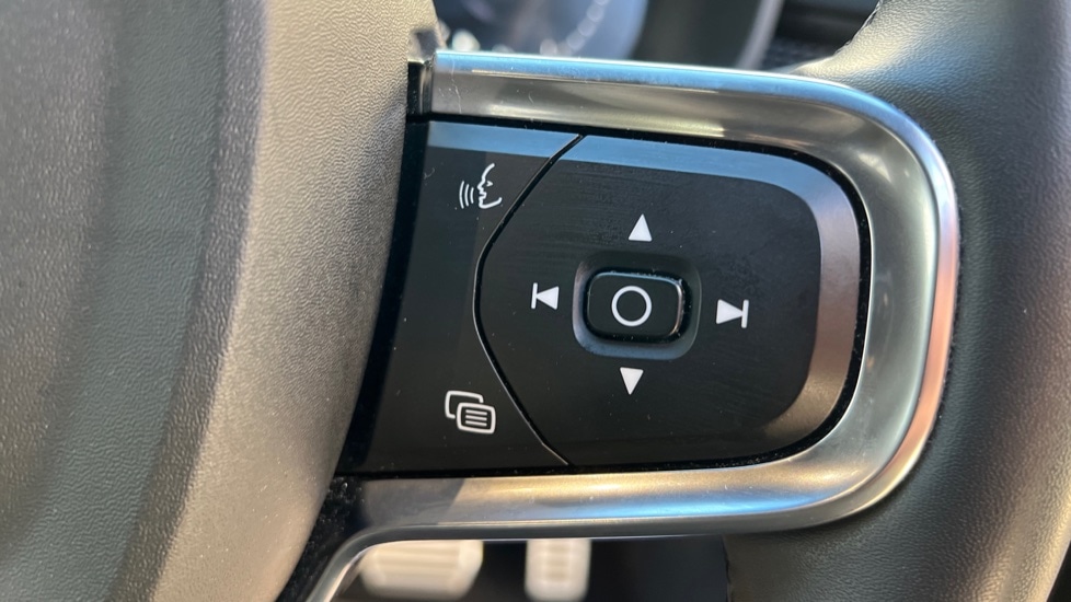 Used Volvo XC40 2022 for sale - 76874074: Photo 19