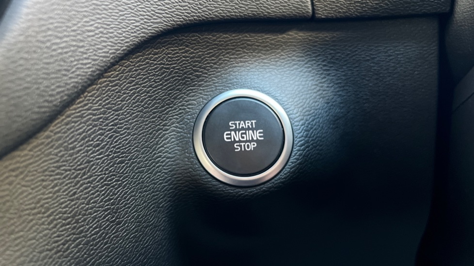 Used Volvo XC40 2022 for sale - 76874074: Photo 27