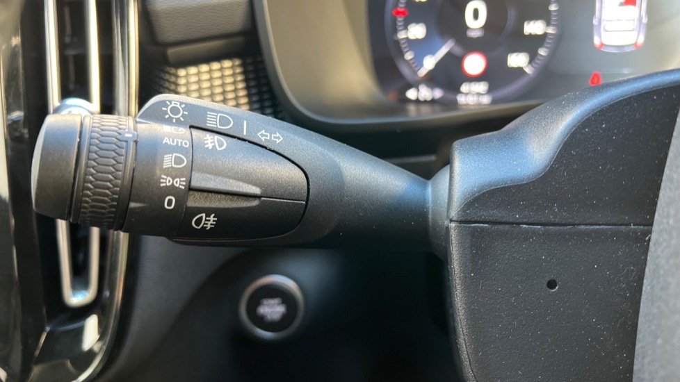 Used Volvo XC40 2022 for sale - 76874074: Photo 28