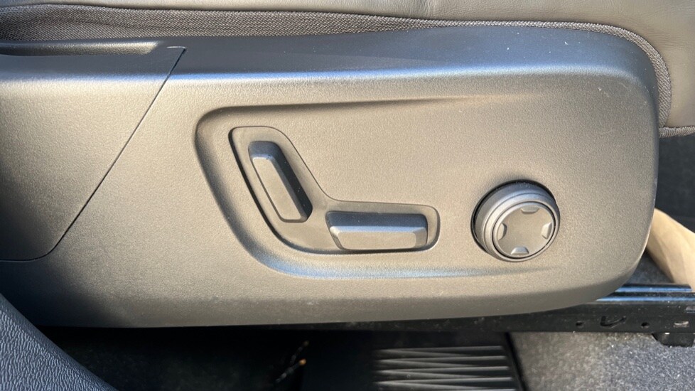 Used Volvo XC40 2022 for sale - 76874074: Photo 30