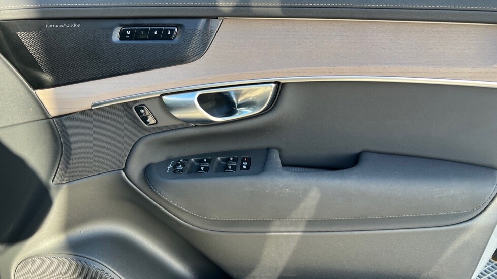 Used Volvo XC90 2025 for sale - 76872735: Photo 15