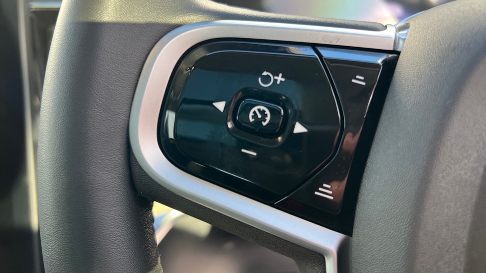 Used Volvo XC90 2025 for sale - 76872735: Photo 18