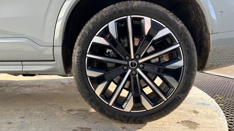 Used Volvo XC90 2025 for sale - 76872735: Photo 25