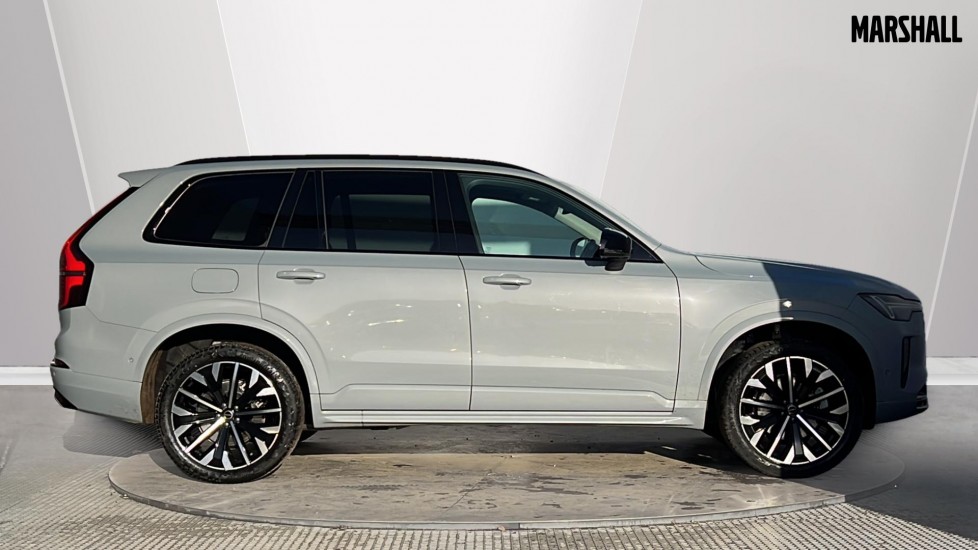 Used Volvo XC90 2025 for sale - 76872735: Photo 3