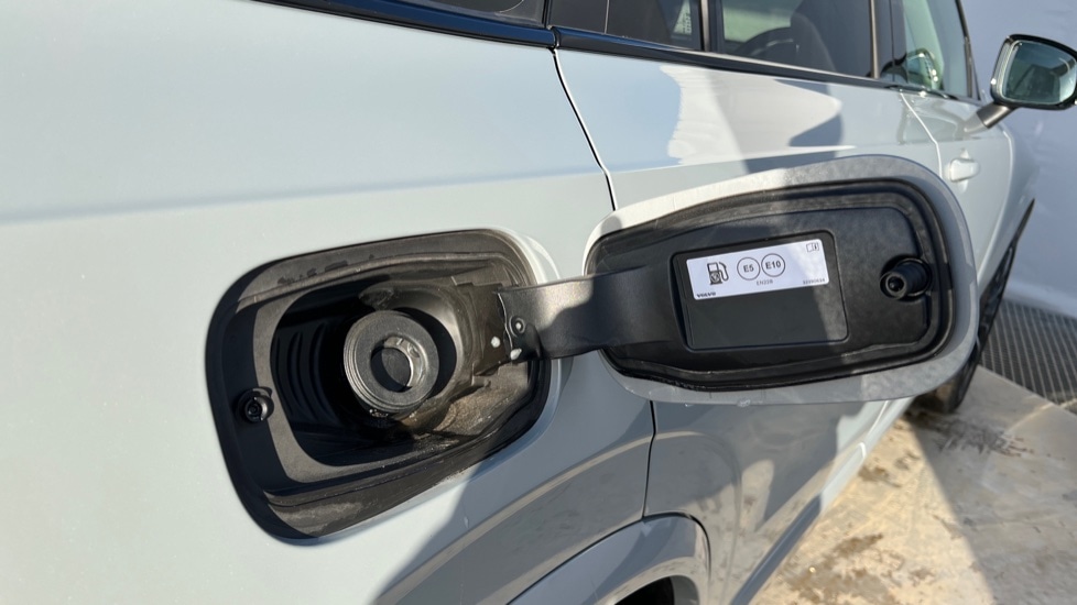 Used Volvo XC90 2025 for sale - 76872735: Photo 38