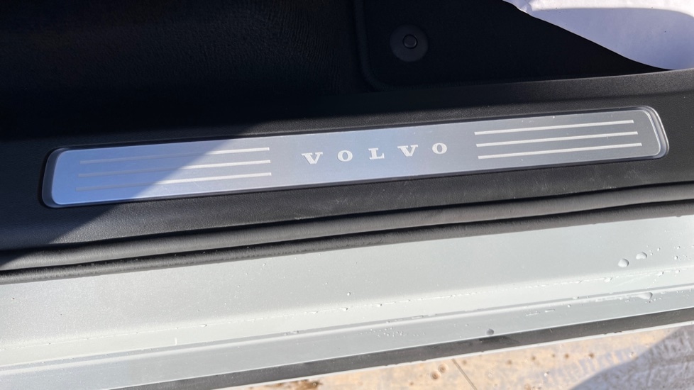 Used Volvo XC90 2025 for sale - 76872735: Photo 39