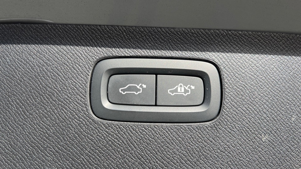 Used Volvo XC90 2025 for sale - 76872735: Photo 45