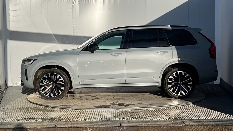 Used Volvo XC90 2025 for sale - 76872735: Photo 8