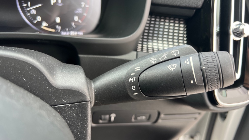 Used Volvo XC40 2021 for sale - 76487124: Photo 29