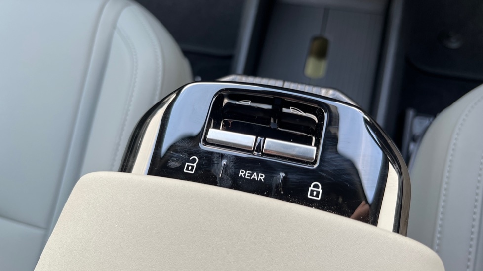 Used Volvo EX30 2025 for sale - 76514906: Photo 29