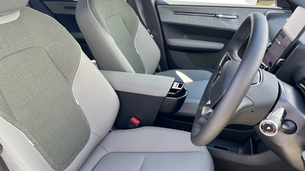 Used Volvo EX30 2025 for sale - 76514906: Photo 9