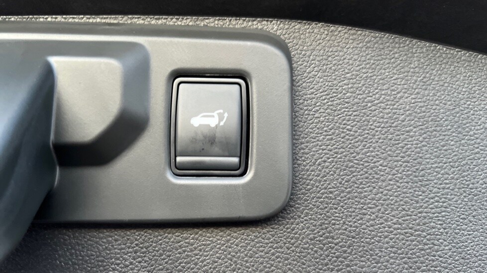 Used Renault Austral 2025 for sale - 76872460: Photo 41