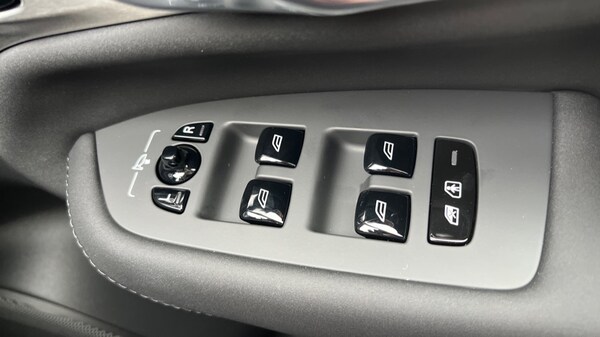 Used Volvo XC90 2025 for sale - 76112349: Photo 30