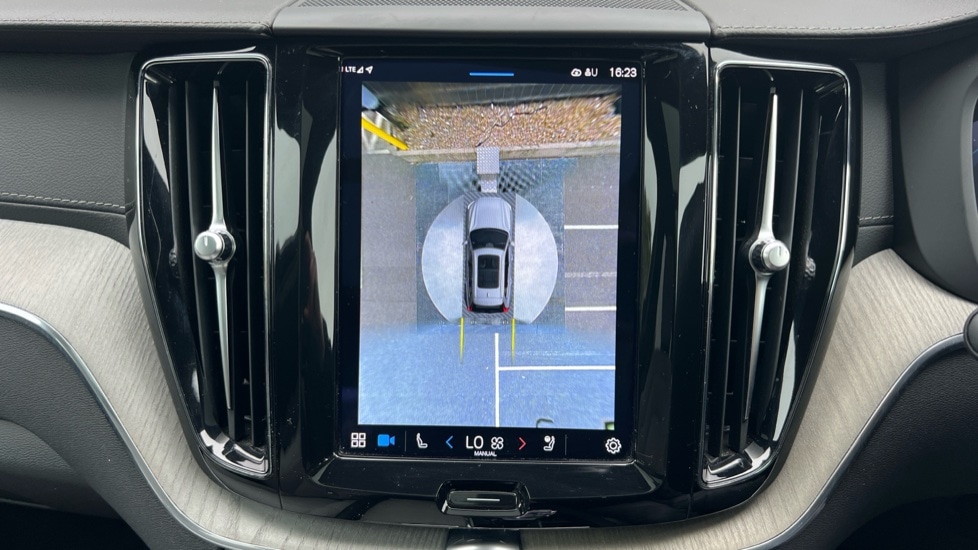 Used Volvo XC60 2023 for sale - 76589870: Photo 37