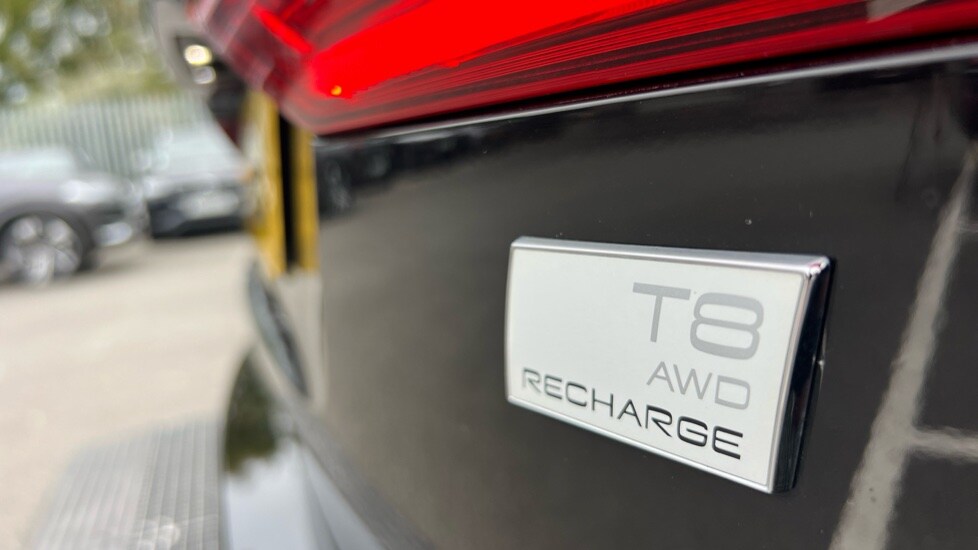 Used Volvo XC60 2023 for sale - 76589870: Photo 44