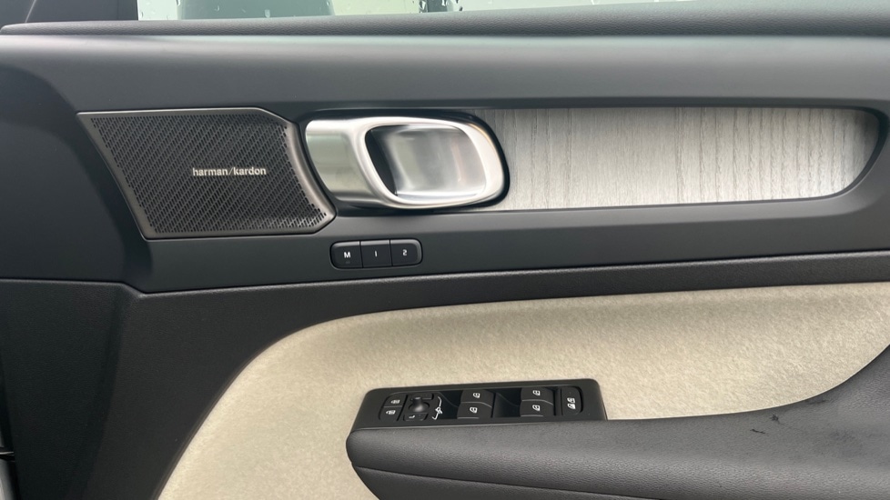 Used Volvo XC40 2025 for sale - 76519387: Photo 15