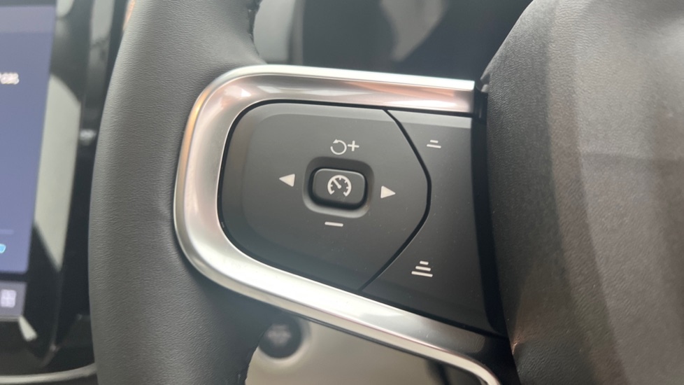 Used Volvo XC40 2025 for sale - 76519387: Photo 18