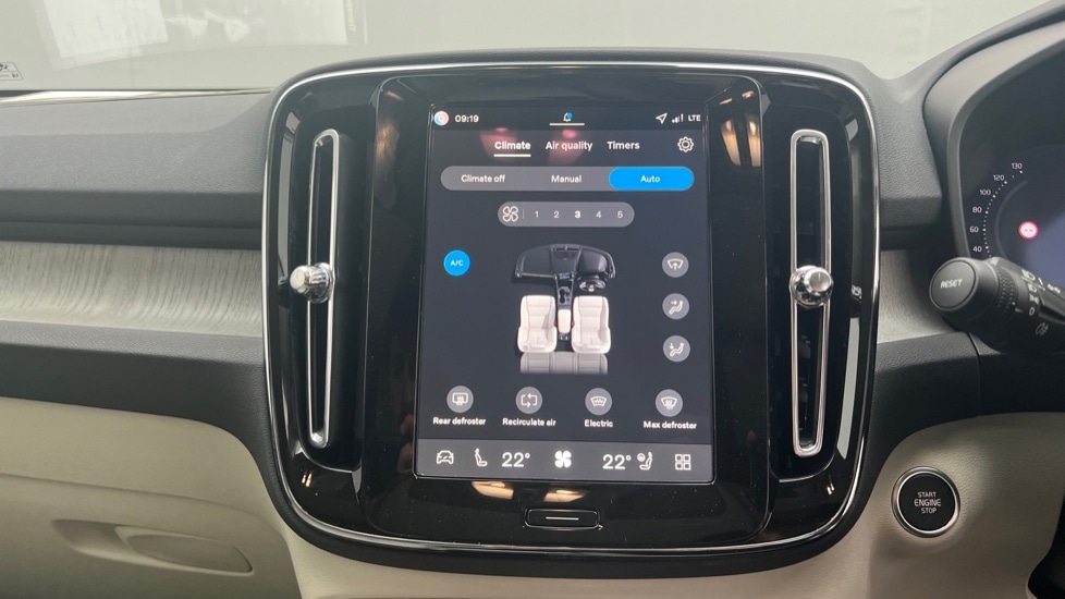 Used Volvo XC40 2025 for sale - 76519387: Photo 20