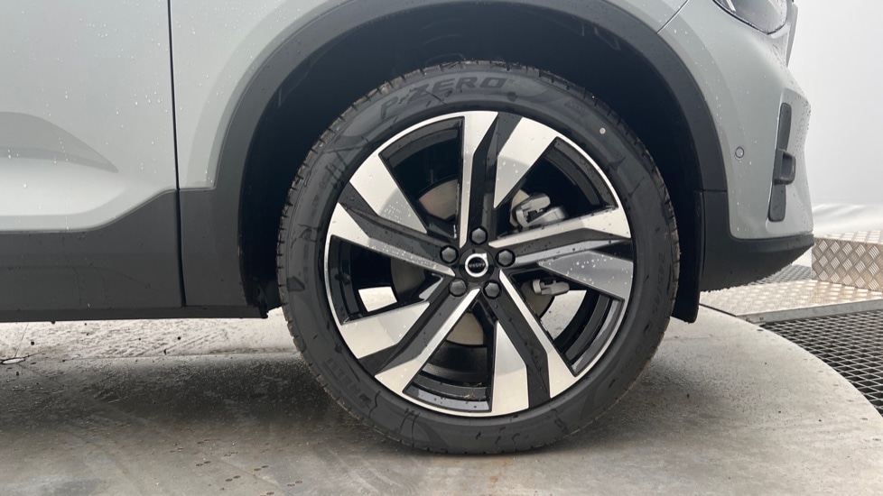 Used Volvo XC40 2025 for sale - 76519387: Photo 25