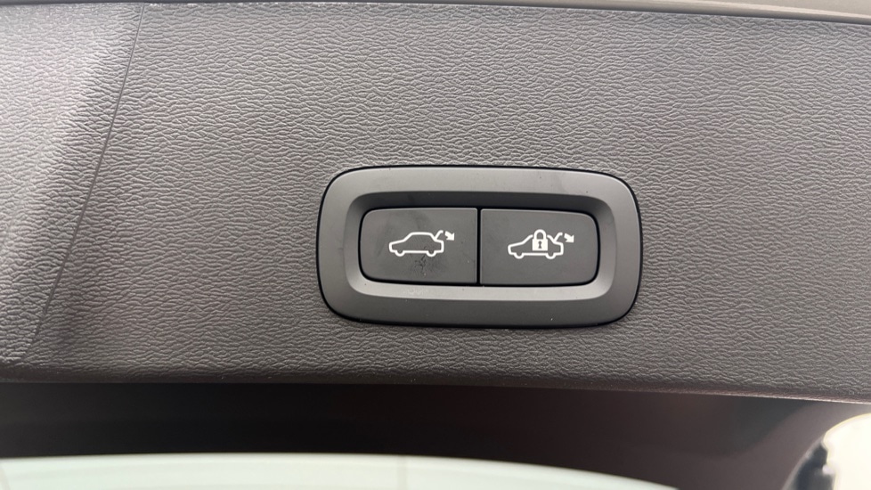 Used Volvo XC40 2025 for sale - 76519387: Photo 45