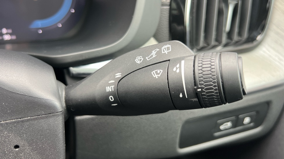 Used Volvo XC60 2023 for sale - 76983984: Photo 30