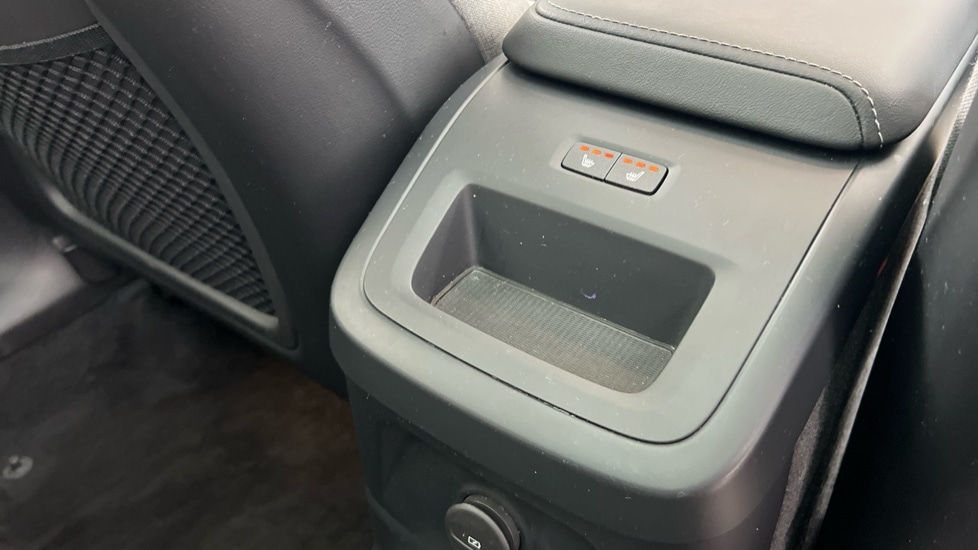 Used Volvo XC60 2023 for sale - 76983984: Photo 46