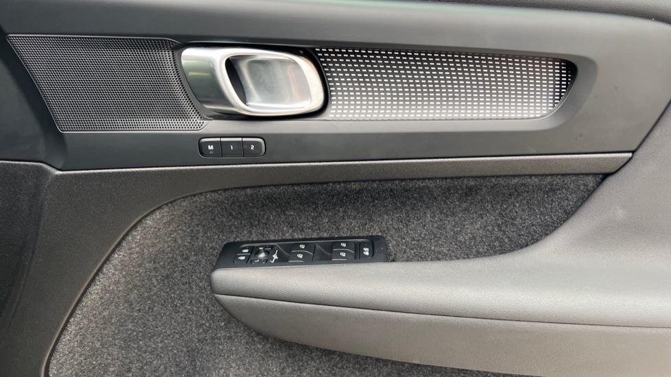 Used Volvo XC40 2025 for sale - 76873306: Photo 15